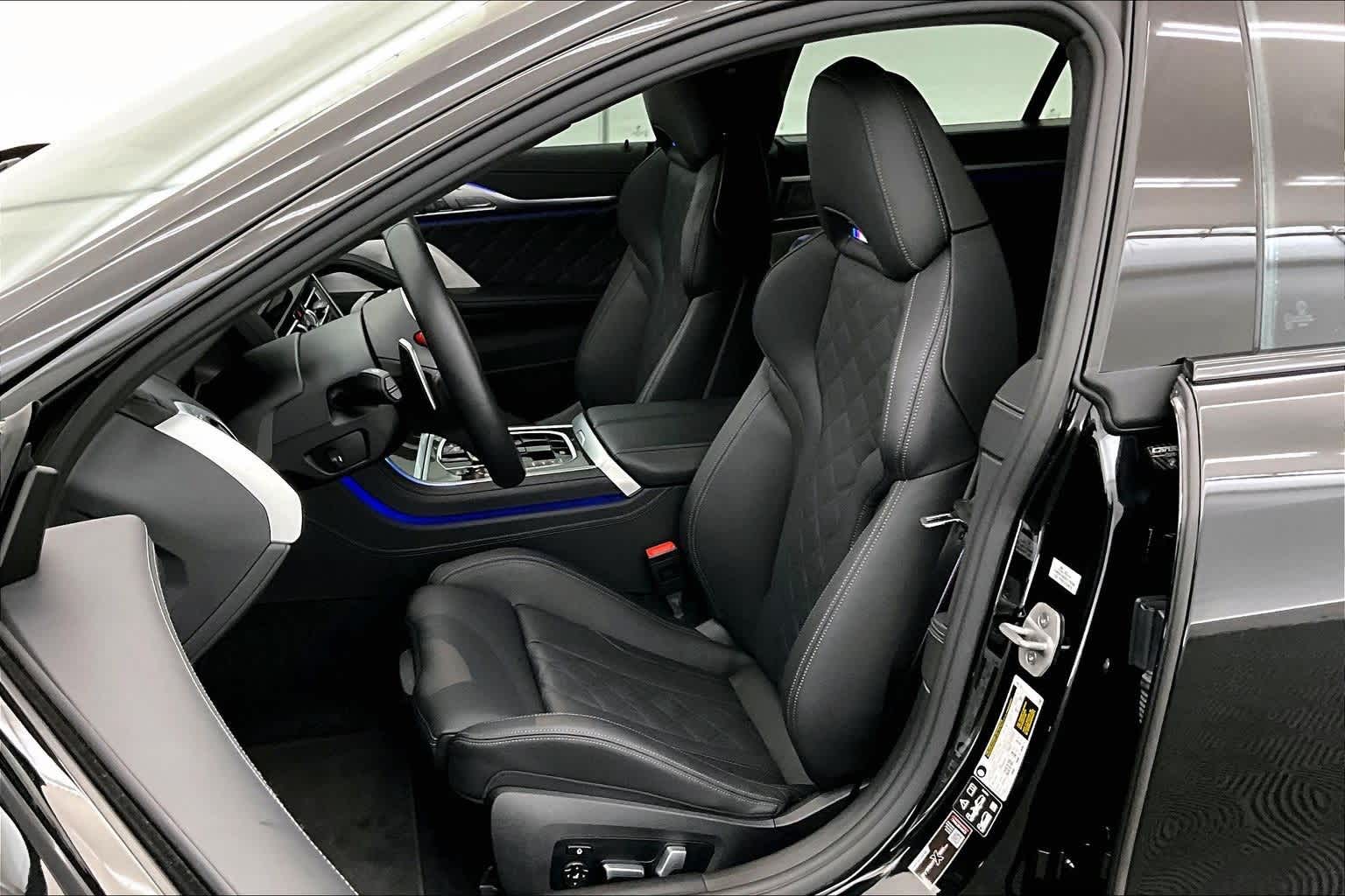 Thumbnail: 2025 BMW M8 - 11