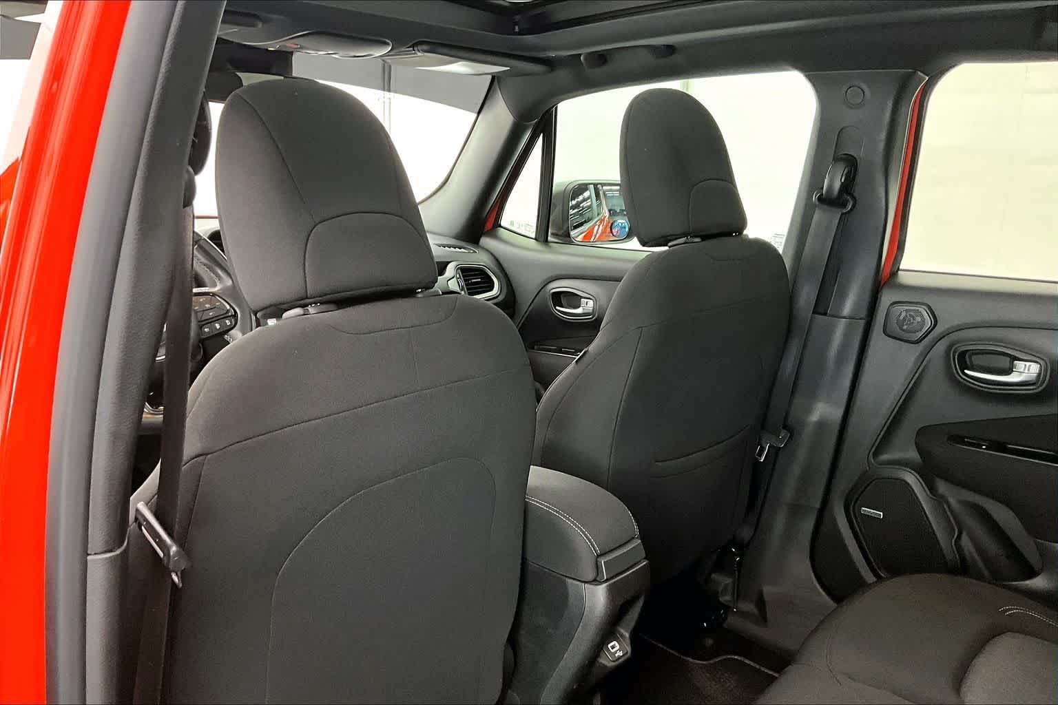 Thumbnail: 2021 Jeep Renegade - 12