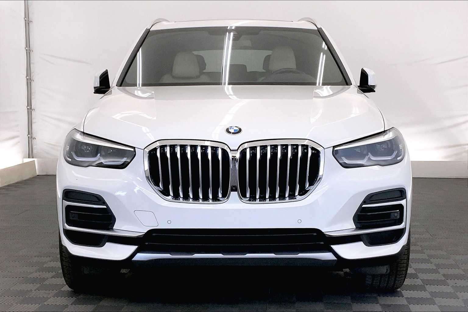 Thumbnail: 2022 BMW X5 - 6