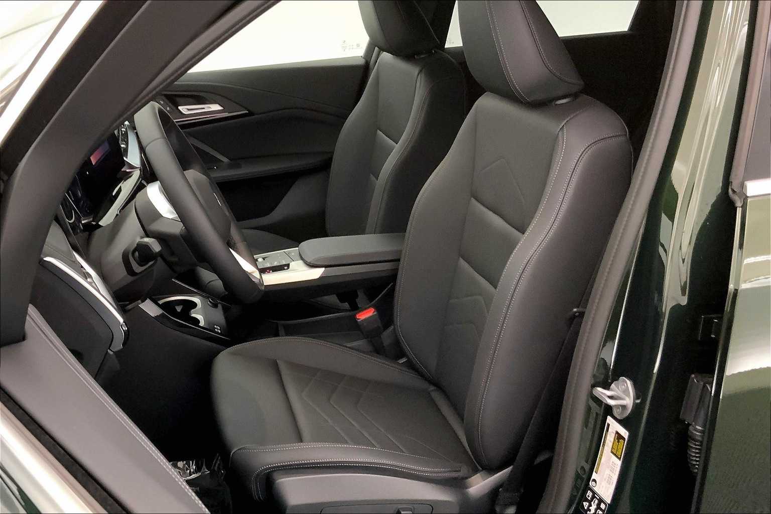 Thumbnail: 2025 BMW X1 - 11