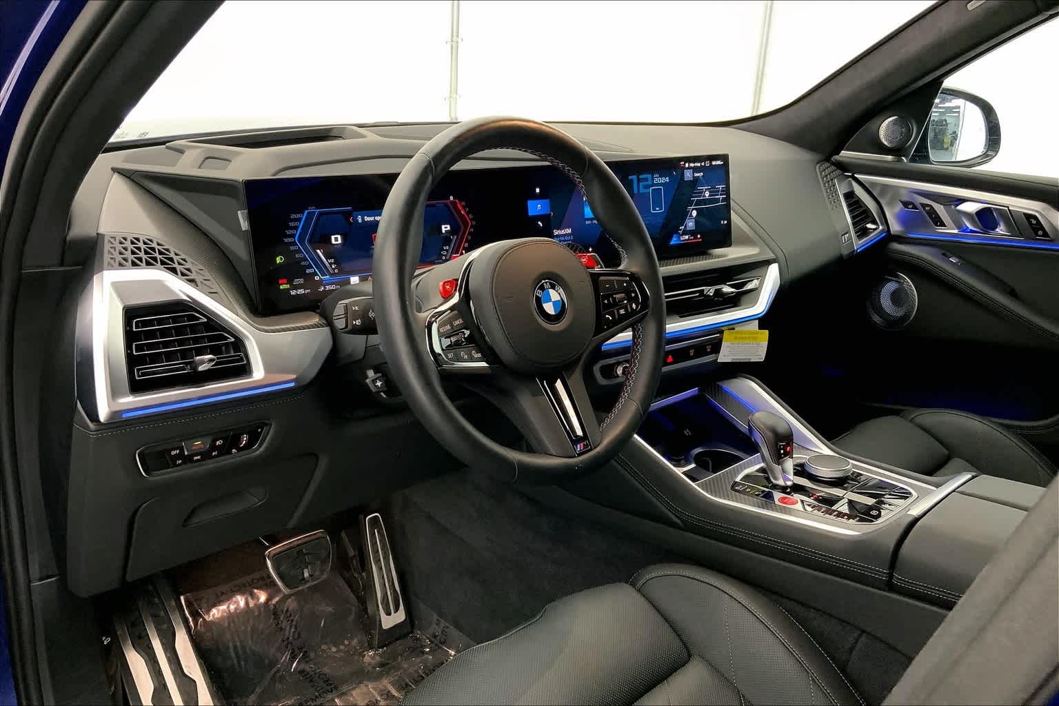 2023 Bmw XM photo 2