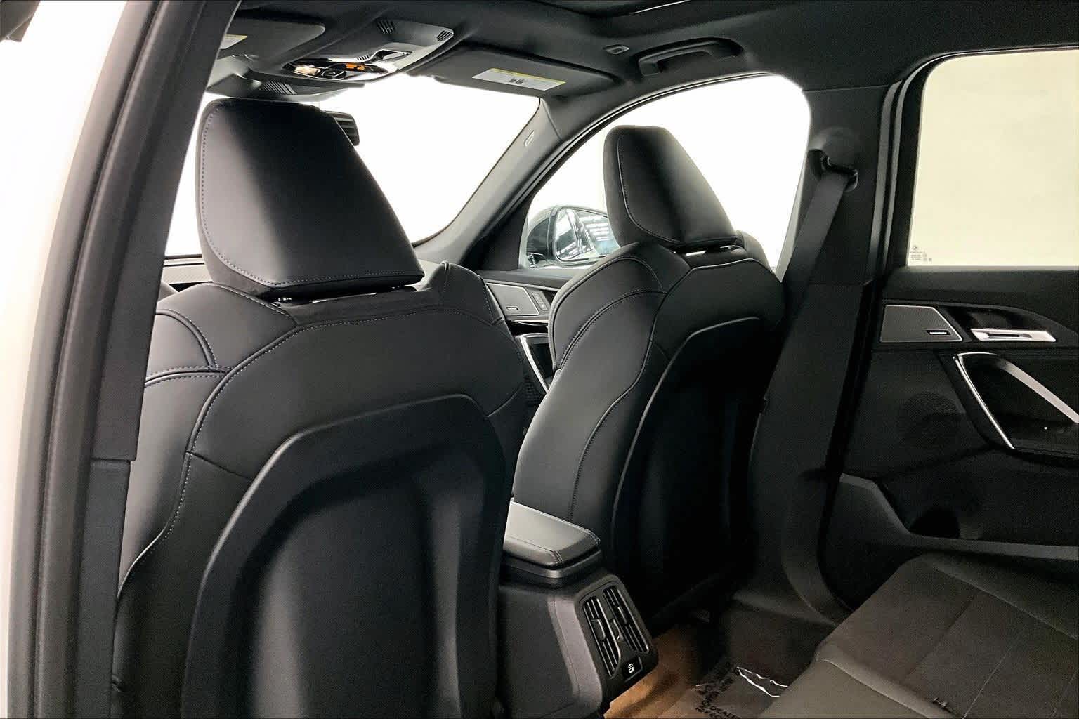 Thumbnail: 2026 BMW X1 - 12