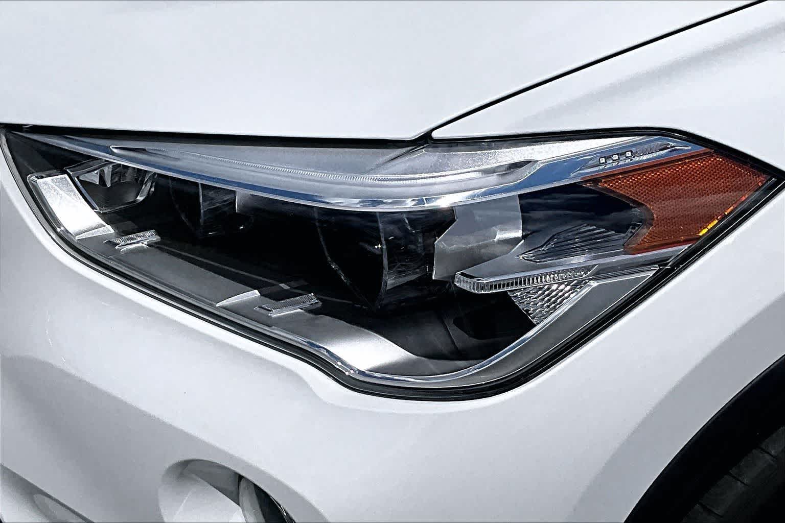 Thumbnail: 2018 BMW X1 - 16