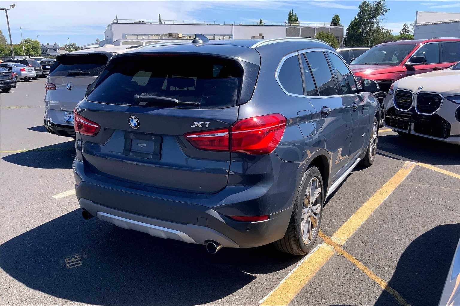 Thumbnail: 2017 BMW X1 - 19