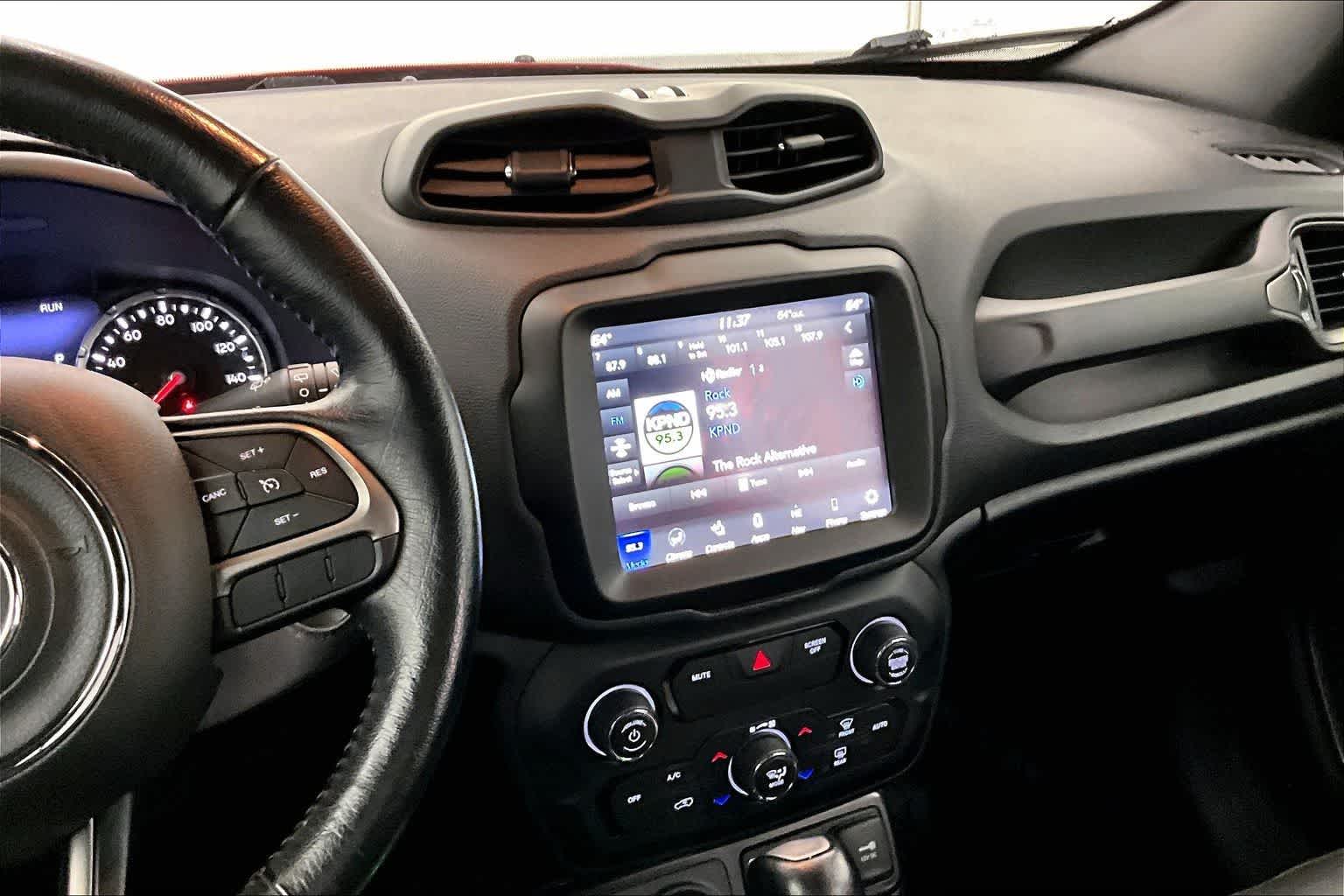 Thumbnail: 2020 Jeep Renegade - 15