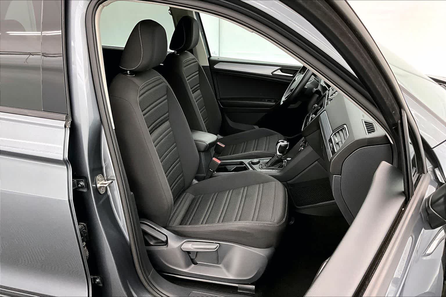 Thumbnail: 2024 Volkswagen Tiguan - 13