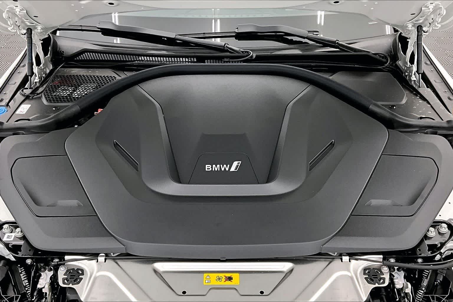Thumbnail: 2026 BMW i4 - 9