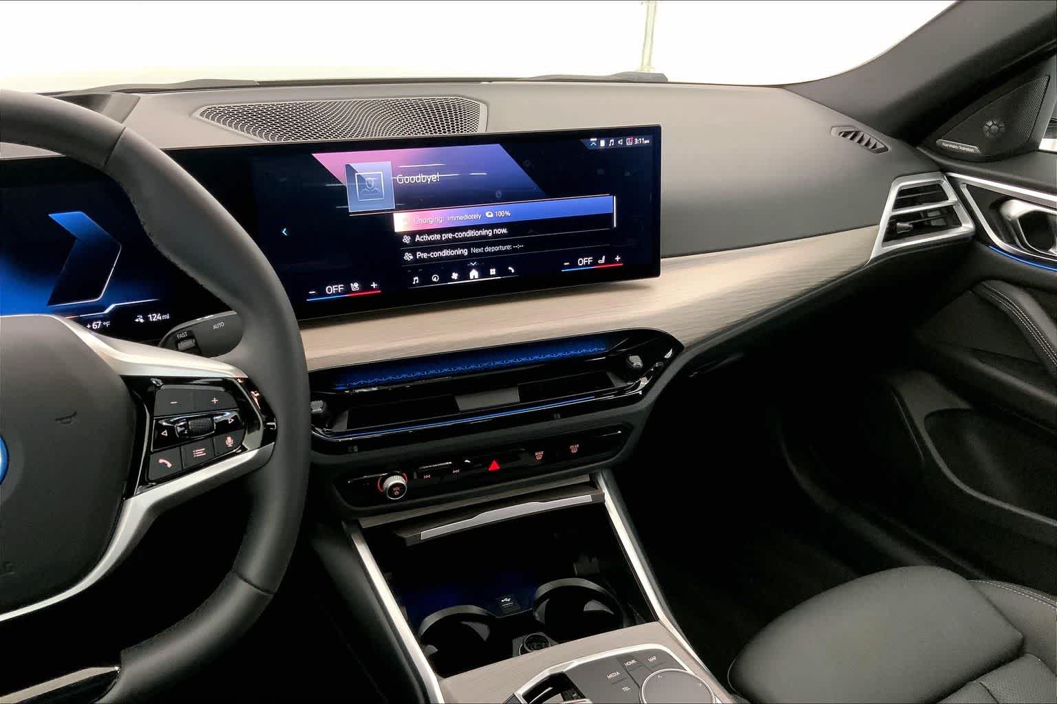 Thumbnail: 2025 BMW i4 - 15