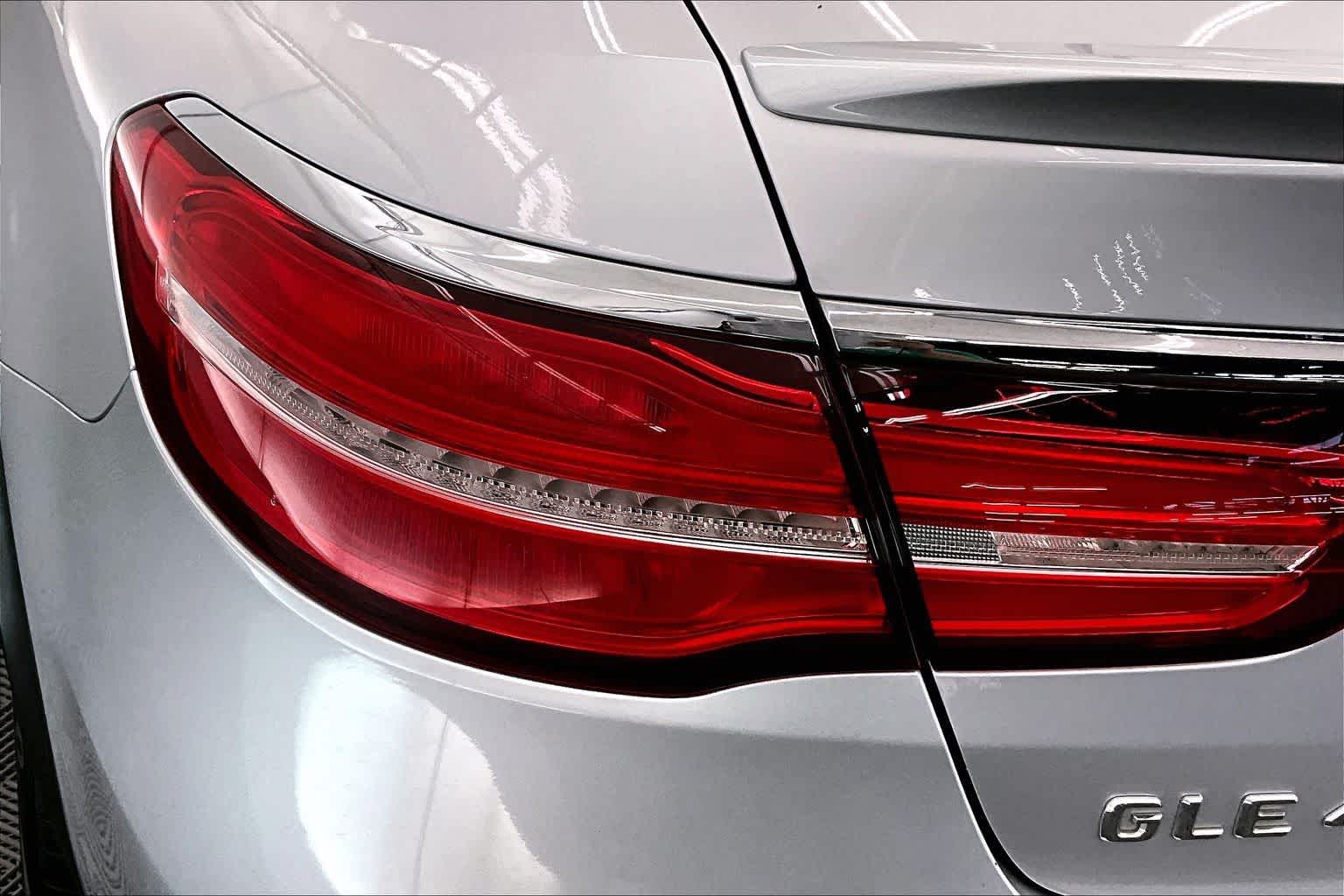 Thumbnail: 2016 Mercedes-Benz GLE - 32