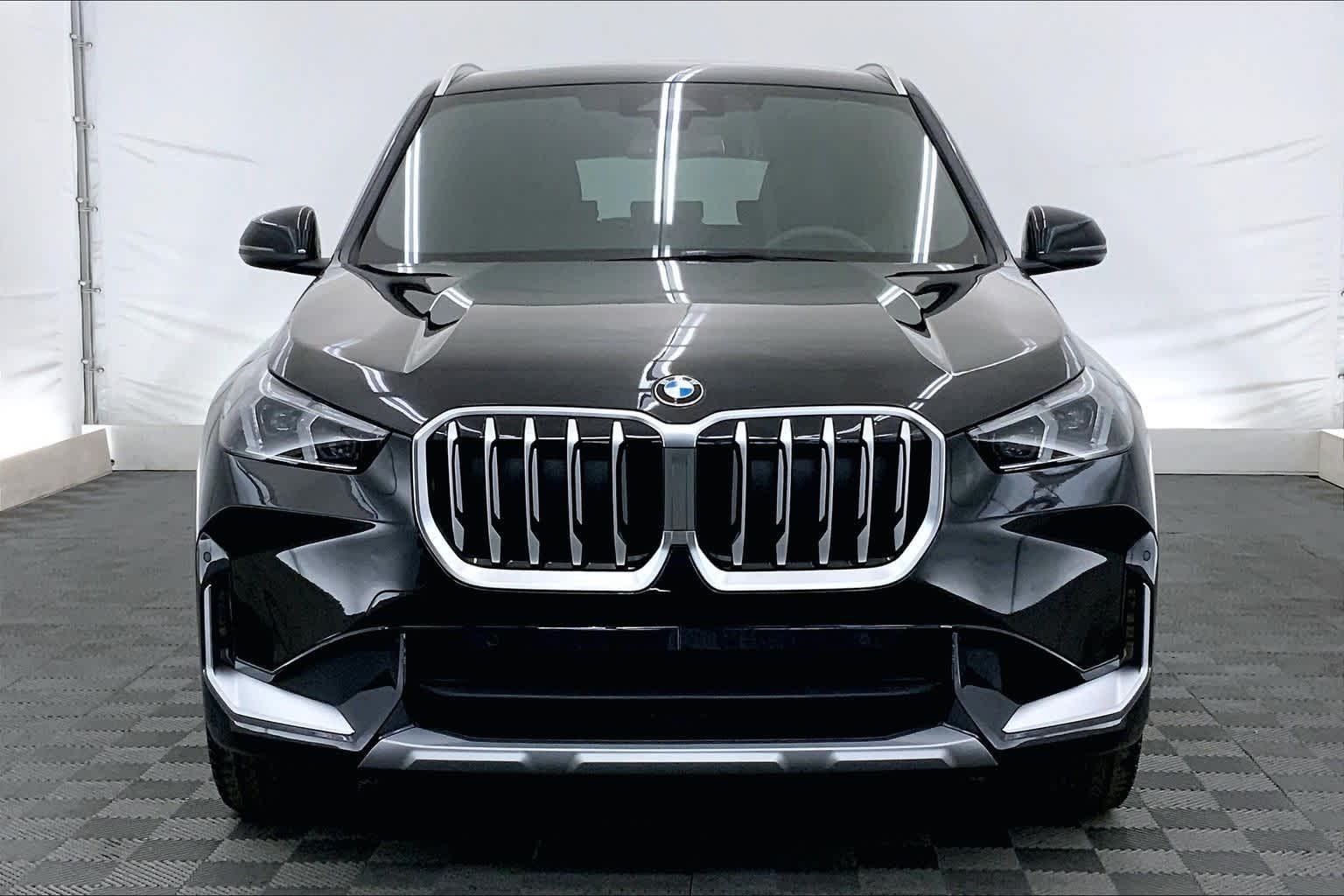 Thumbnail: 2026 BMW X1 - 6