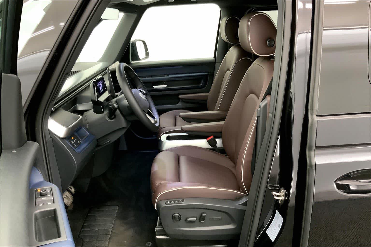 Thumbnail: 2025 Volkswagen ID.Buzz - 11