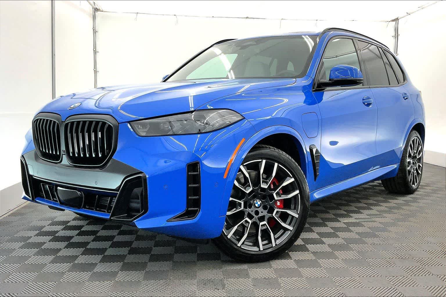 Thumbnail: 2026 BMW X5 - 1