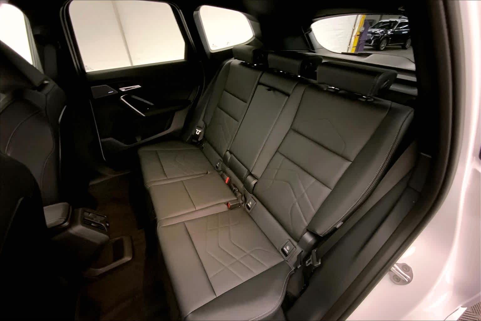 Thumbnail: 2026 BMW X1 - 13