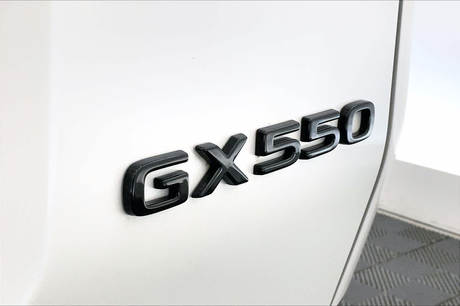Thumbnail: 2024 Lexus ES - 6