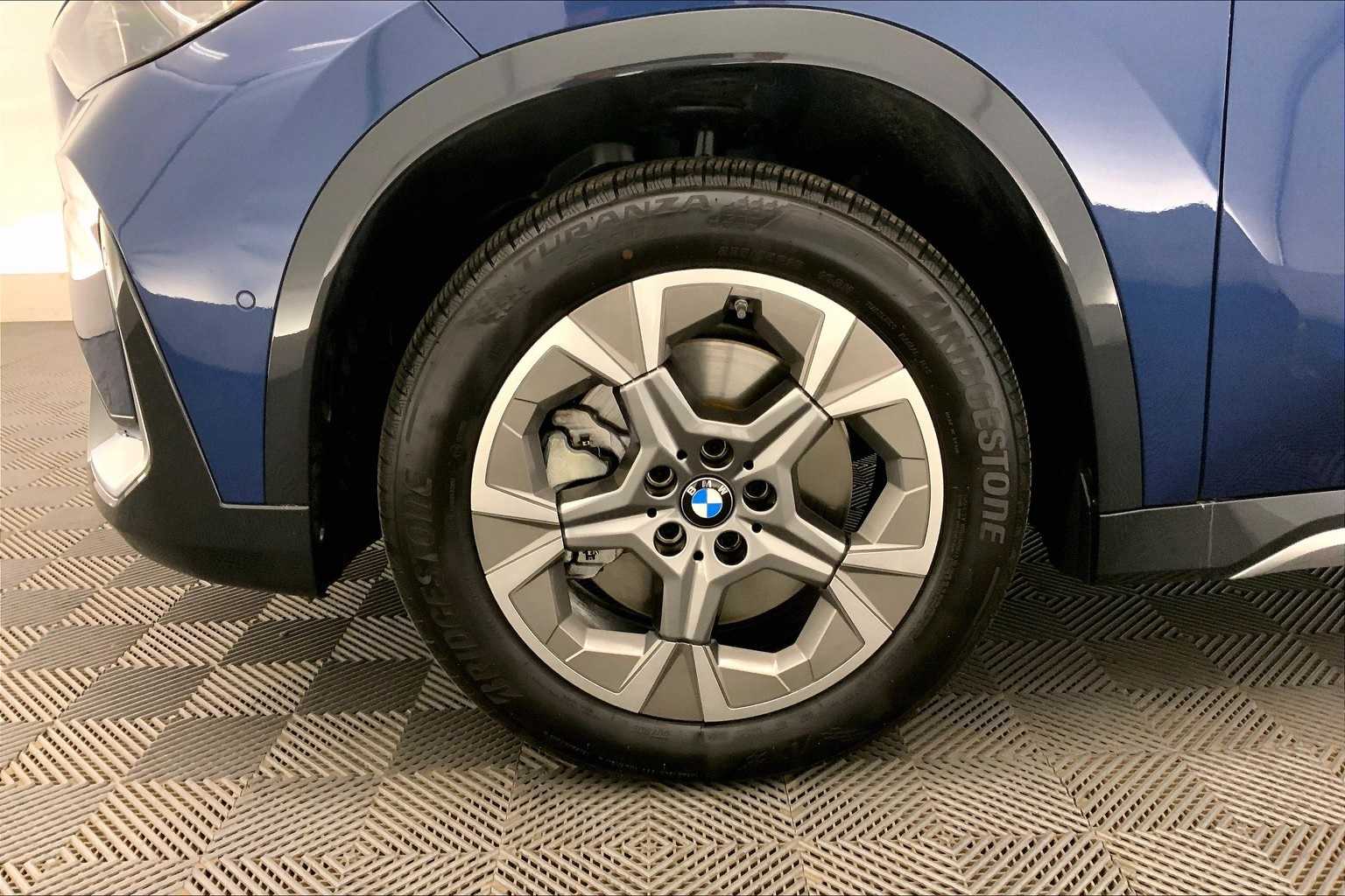 Thumbnail: 2025 BMW X1 - 8