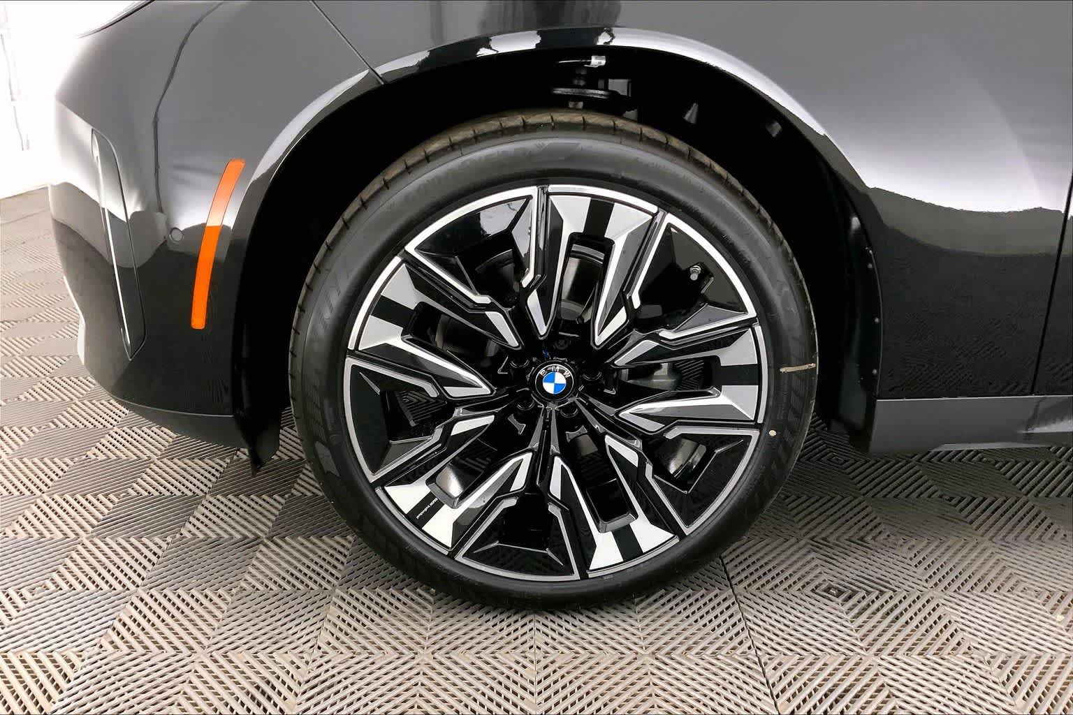 Thumbnail: 2025 BMW X3 - 8