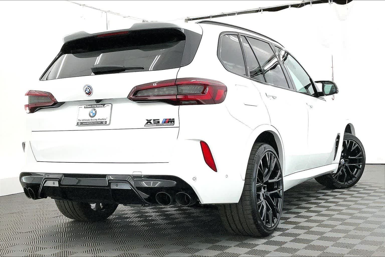 Thumbnail: 2022 BMW X5 - 22