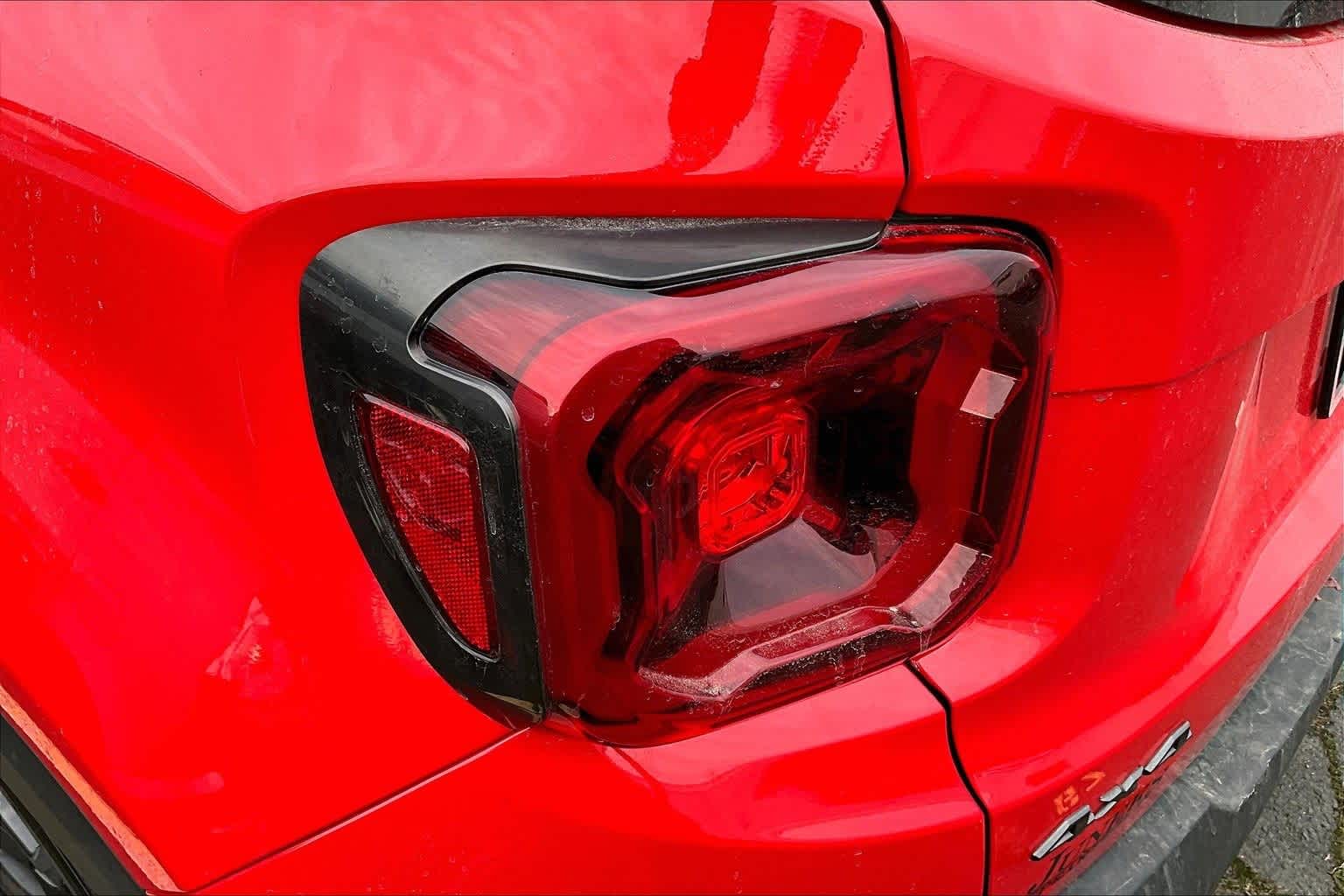 Thumbnail: 2020 Jeep Renegade - 12