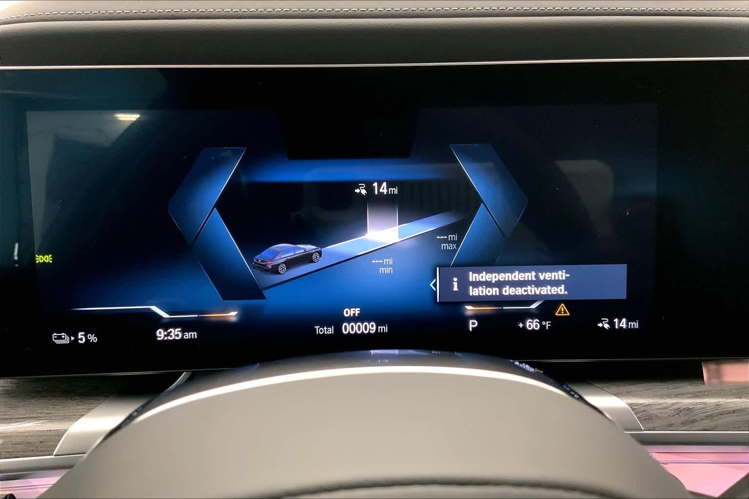 Thumbnail: 2023 BMW i7 - 18