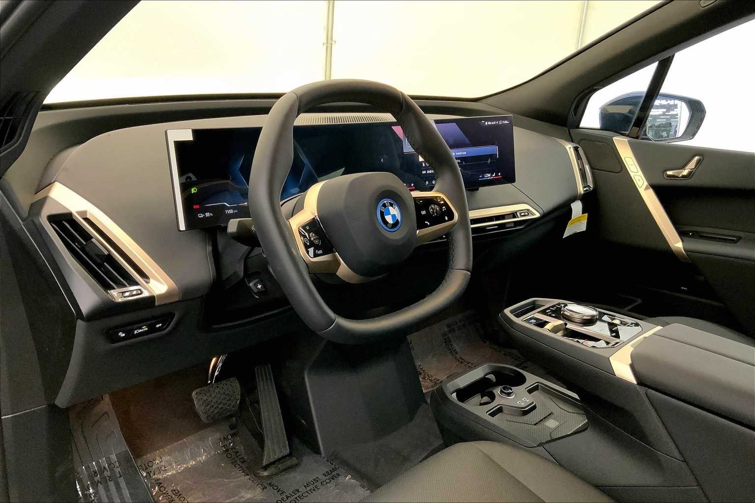 Thumbnail: 2025 BMW iX - 2