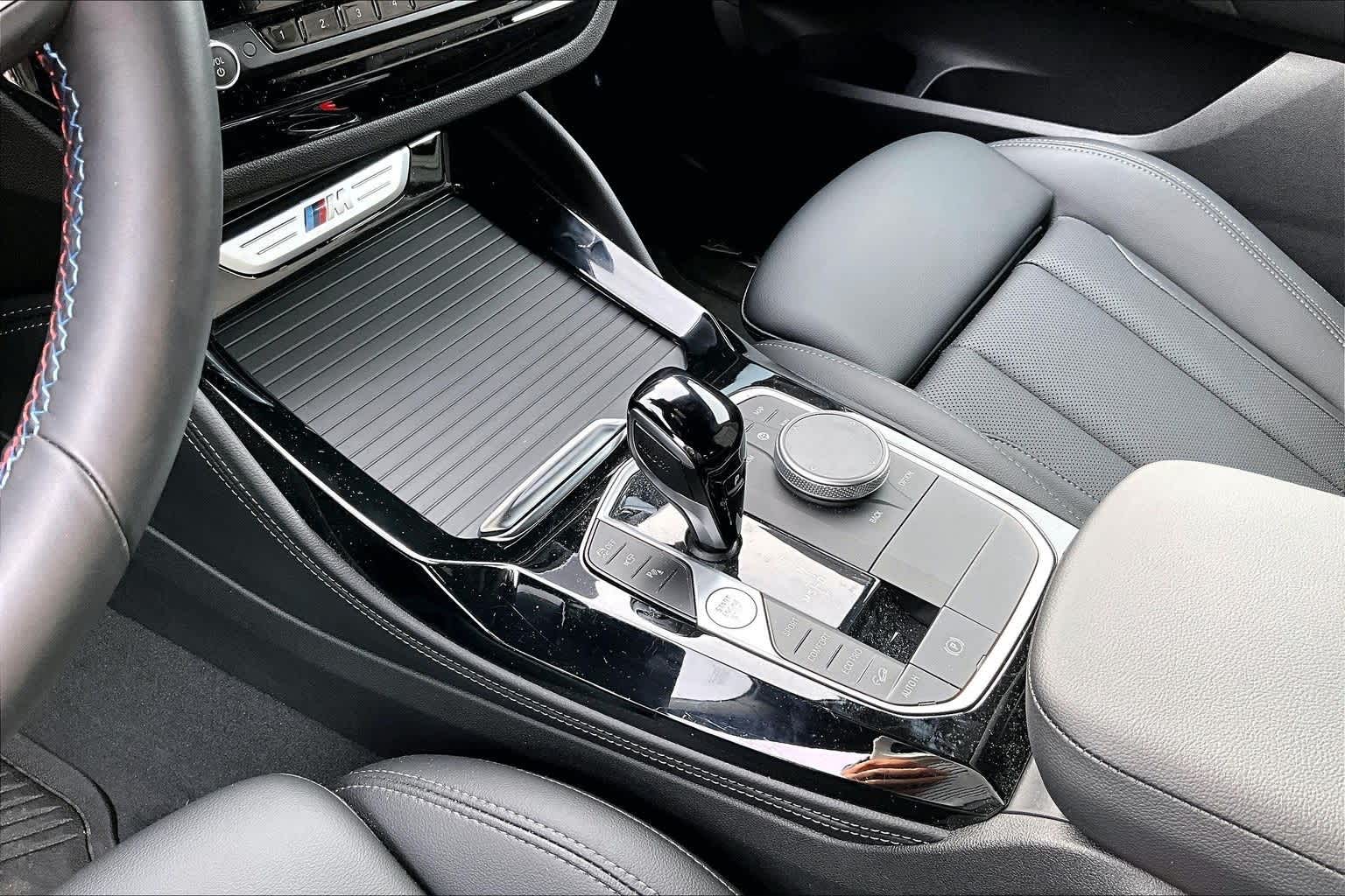 Thumbnail: 2025 BMW X4 - 17