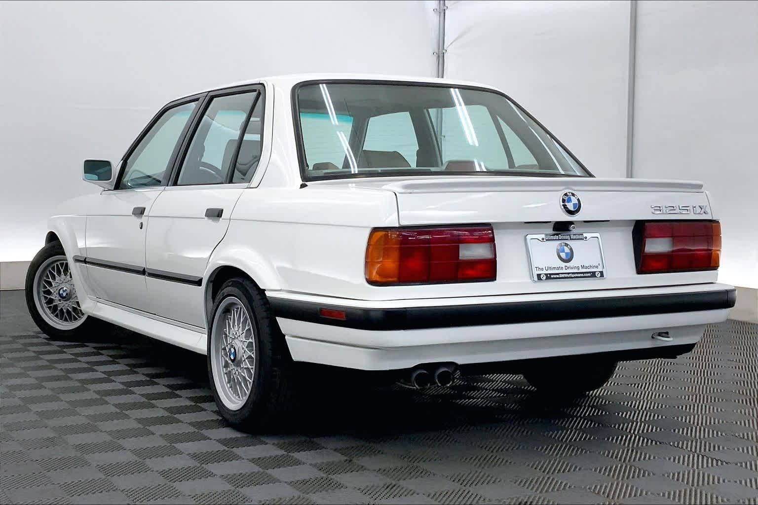 Thumbnail: 1991 BMW 3 Series - 4