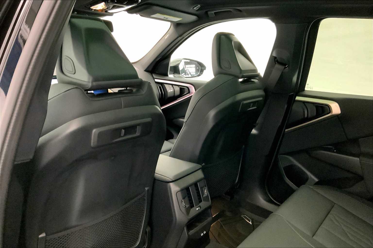 Thumbnail: 2025 BMW X3 - 12