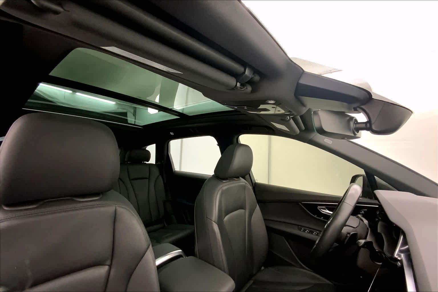 Thumbnail: 2021 Audi Q7 - 30