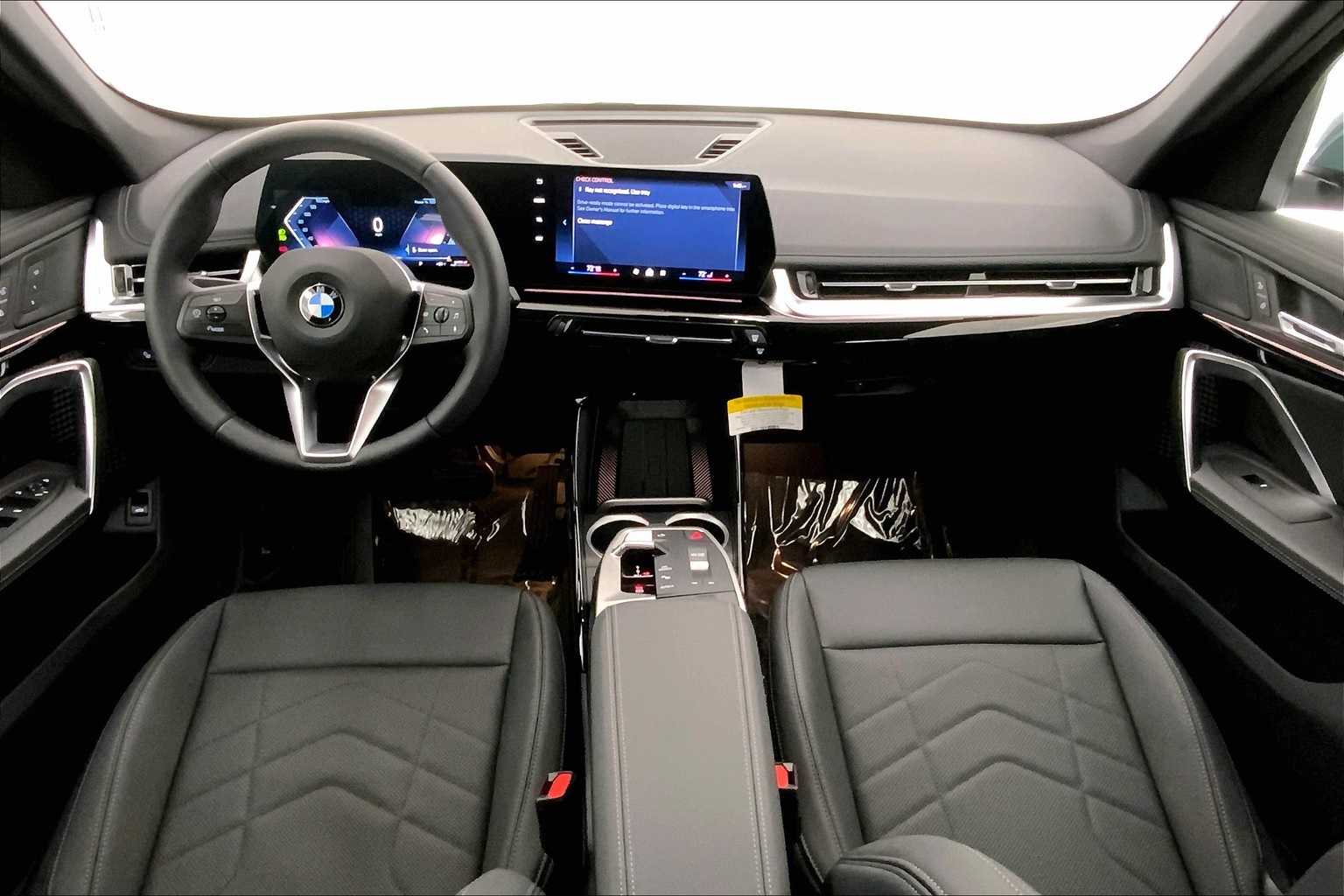 Thumbnail: 2025 BMW X1 - 10