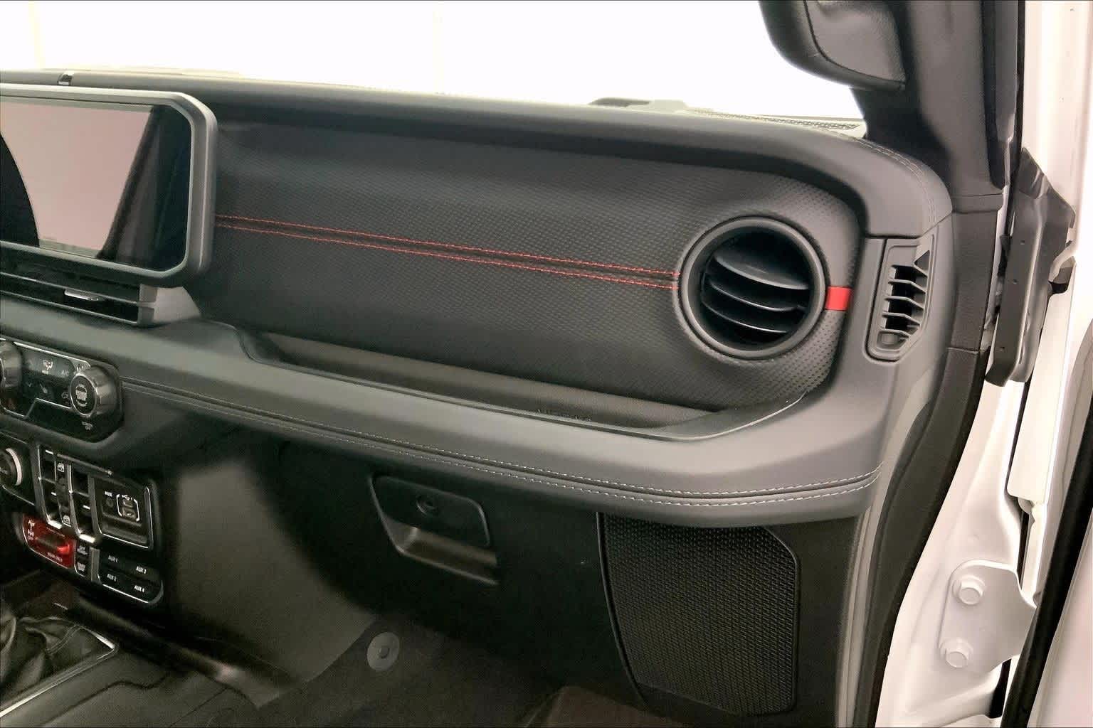 Thumbnail: 2024 Jeep Wrangler - 23