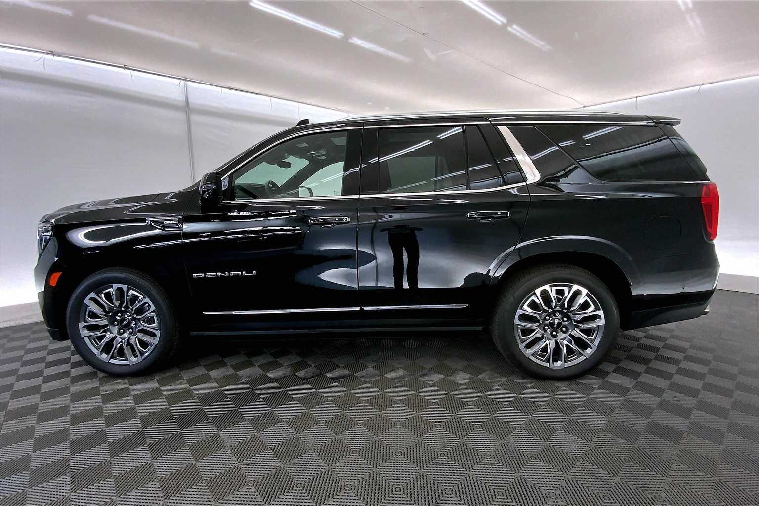 Thumbnail: 2023 GMC Yukon - 3