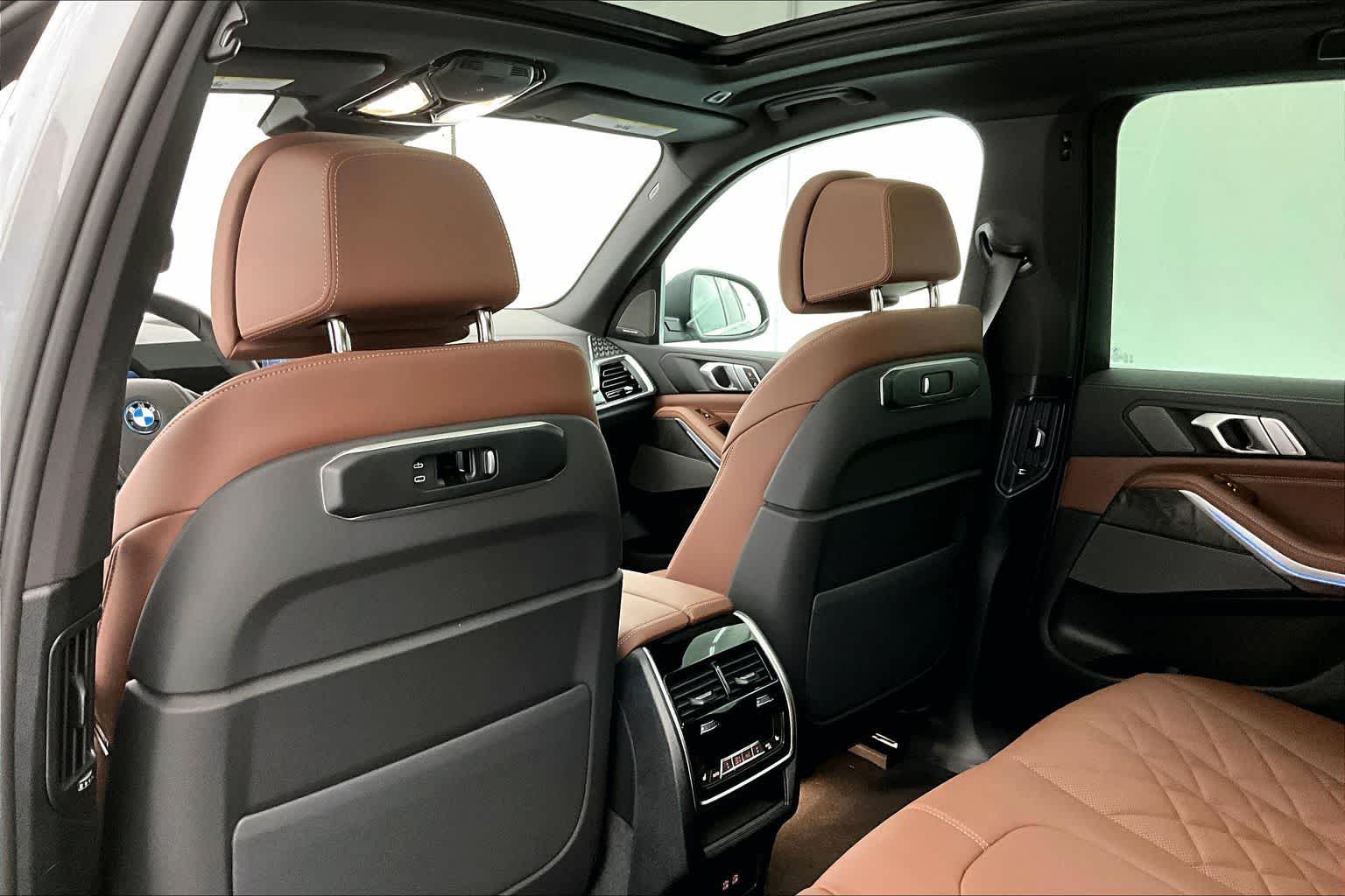 Thumbnail: 2026 BMW X5 - 12