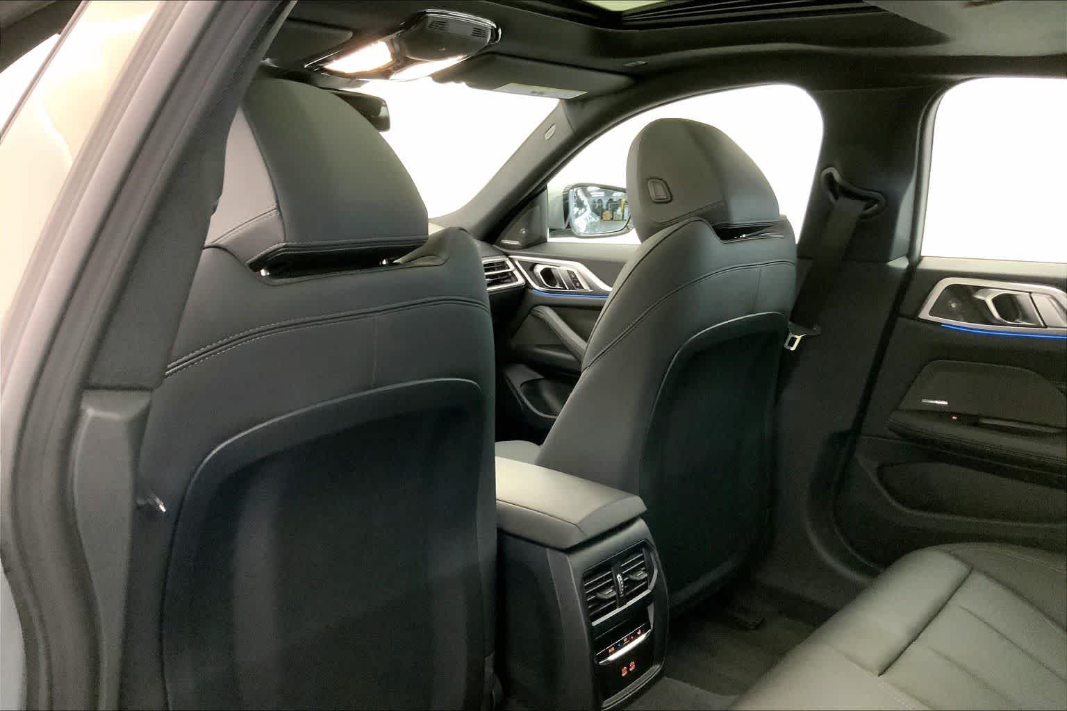 Thumbnail: 2025 BMW i4 - 12