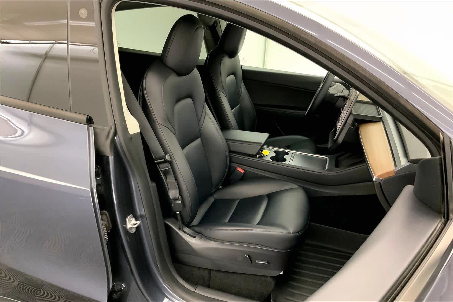 Thumbnail: 2022 Tesla Model Y - 13