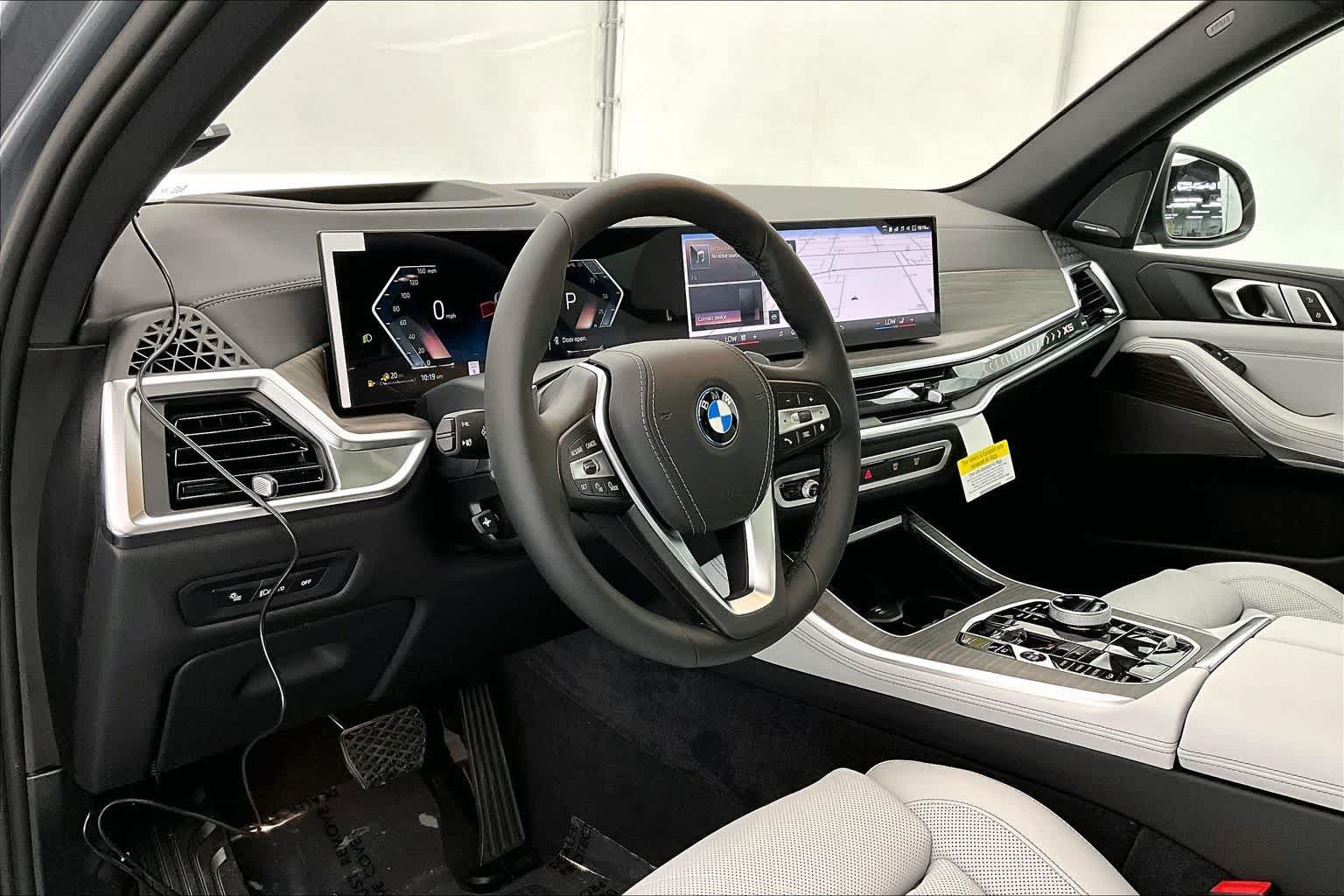 Thumbnail: 2026 BMW X5 - 2