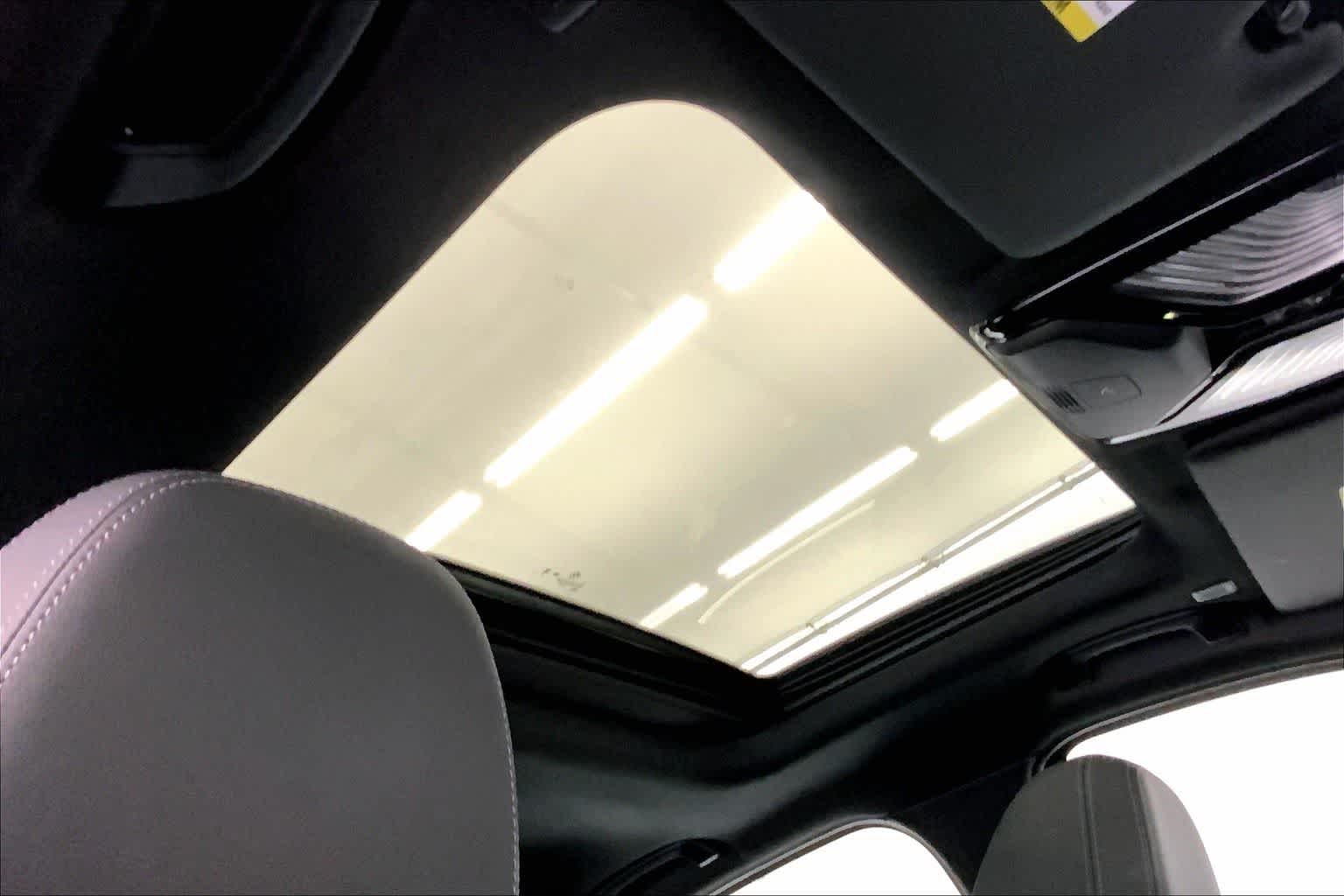 Thumbnail: 2024 BMW 3 Series - 30