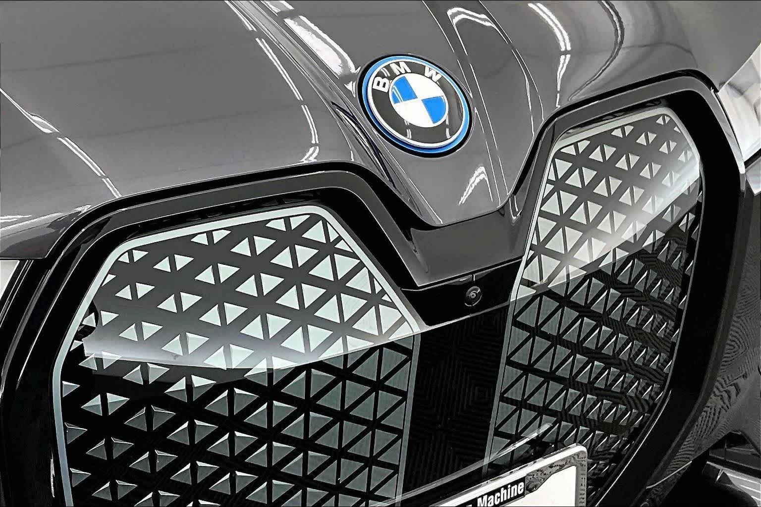 Thumbnail: 2025 BMW iX - 32
