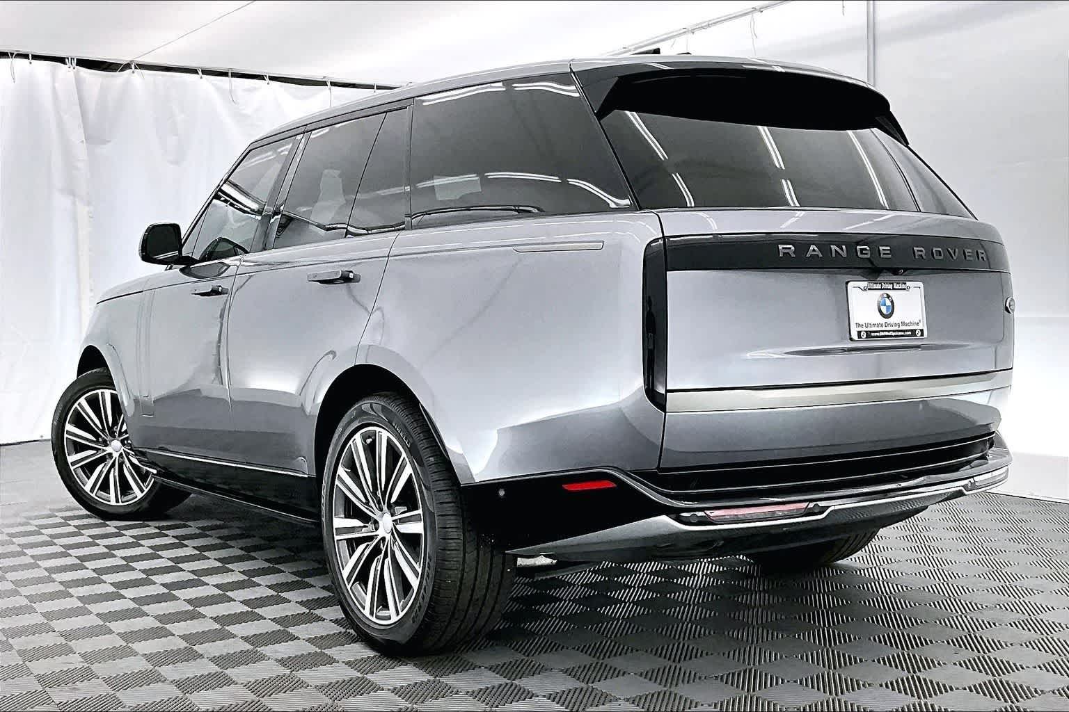 Thumbnail: 2023 Land Rover Range Rover - 4