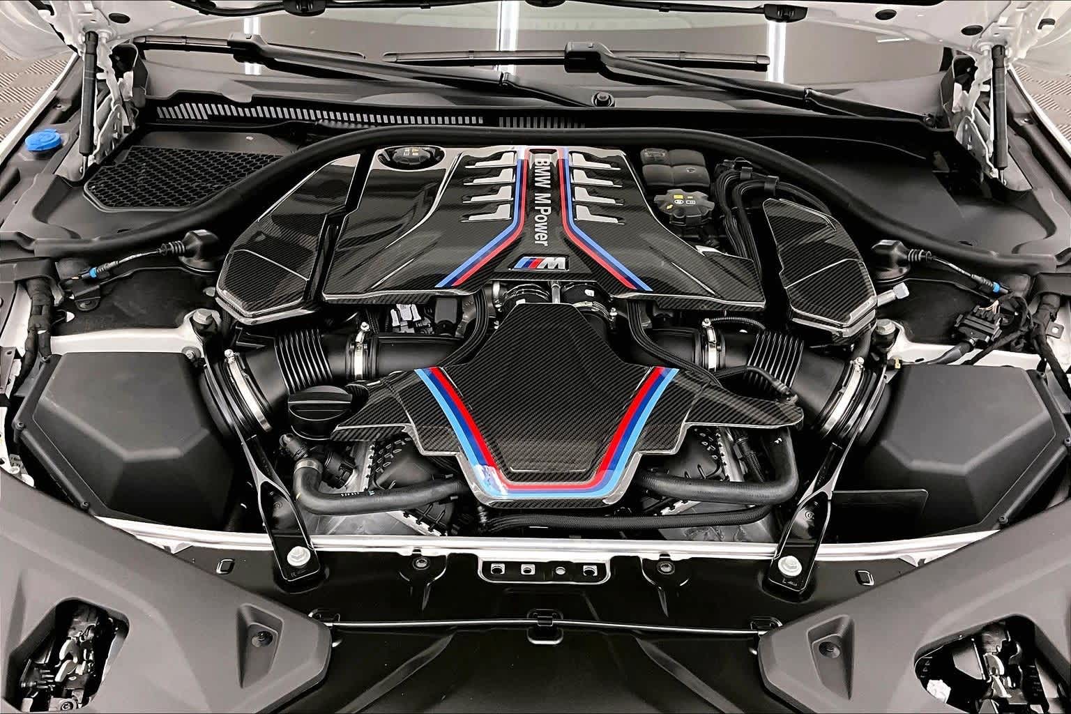 Thumbnail: 2025 BMW M8 - 9