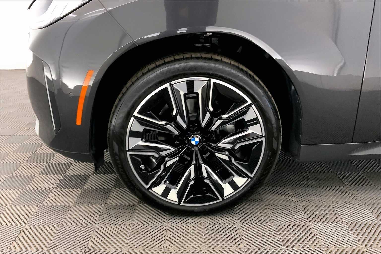 Thumbnail: 2025 BMW X3 - 8