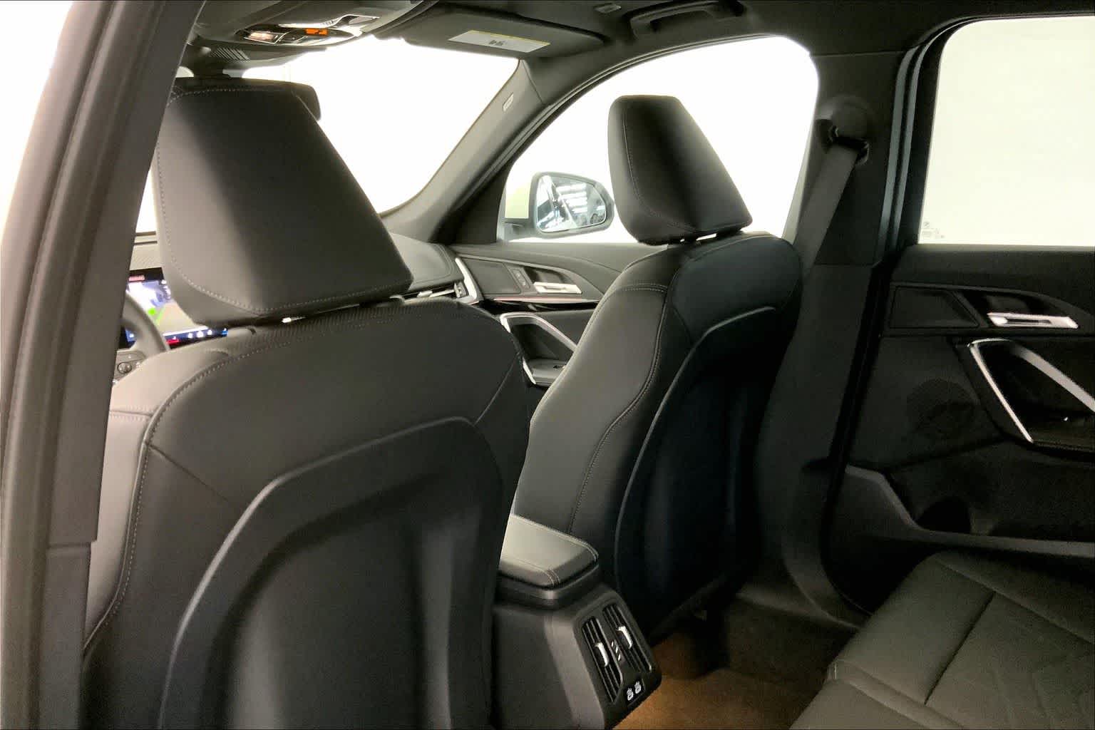 Thumbnail: 2025 BMW X1 - 12