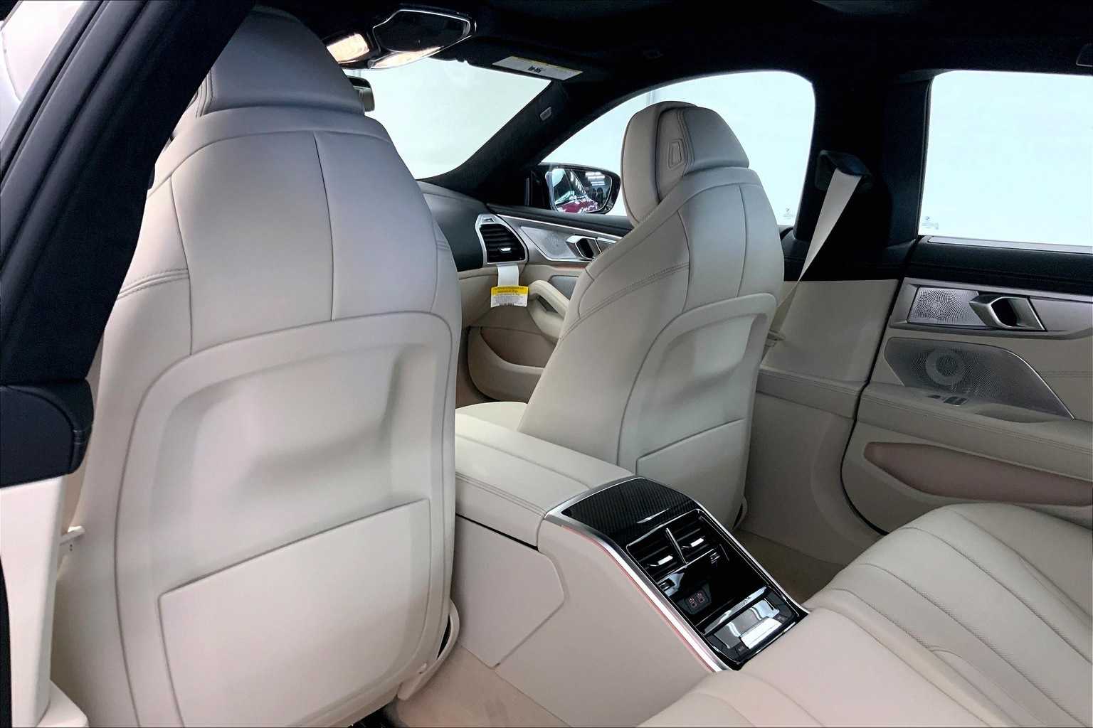 Thumbnail: 2026 BMW 8 Series - 12