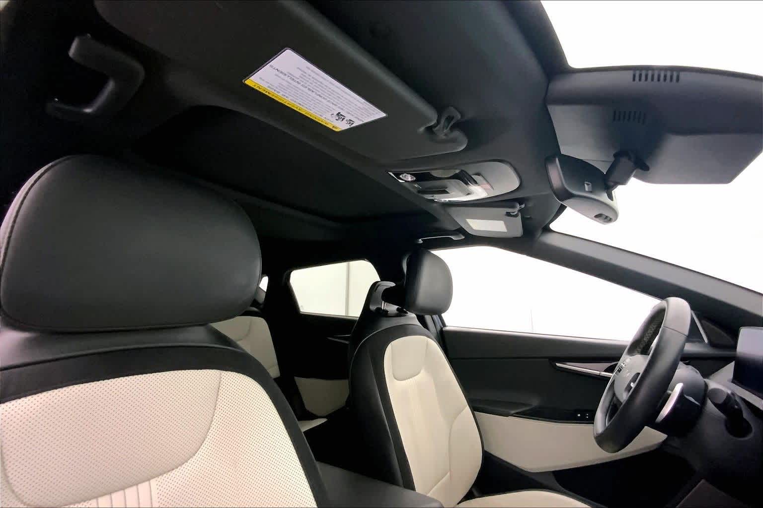 Thumbnail: 2023 Kia EV6 - 30