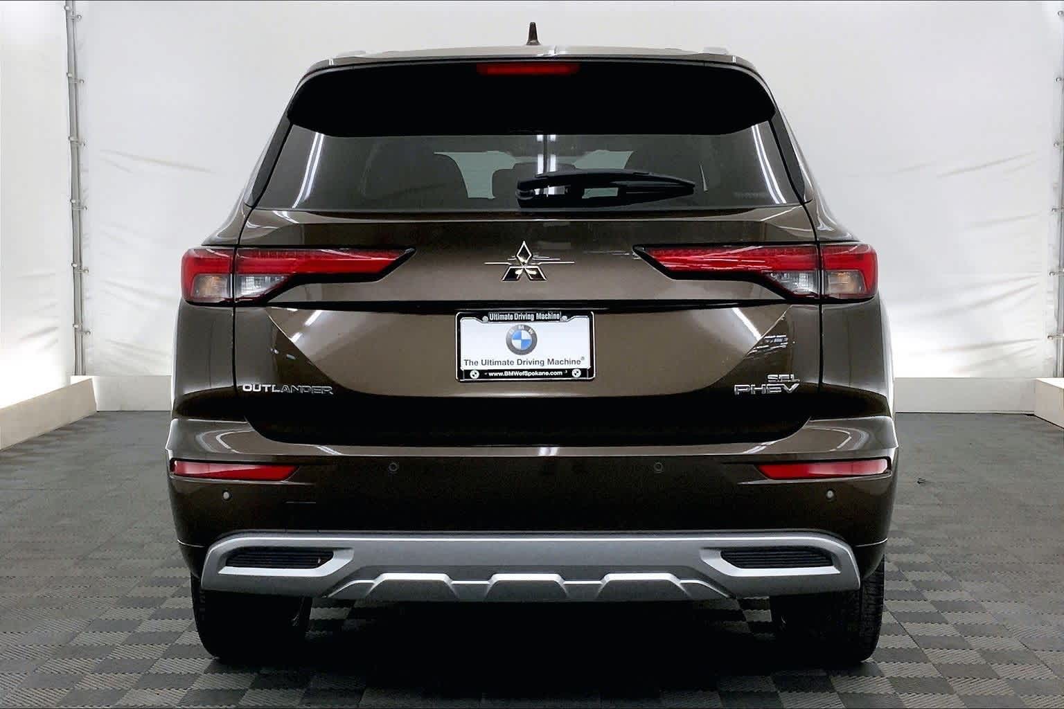 Thumbnail: 2023 Mitsubishi Outlander - 5