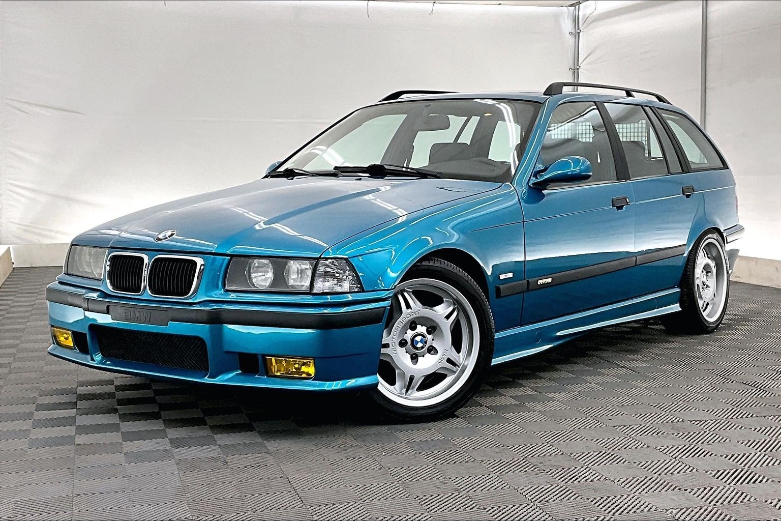 Thumbnail: 1998 BMW 3 Series - 1