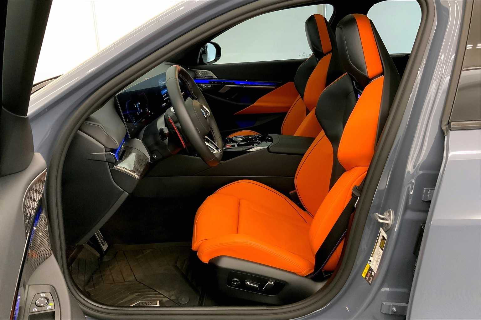 Thumbnail: 2025 BMW M5 - 11