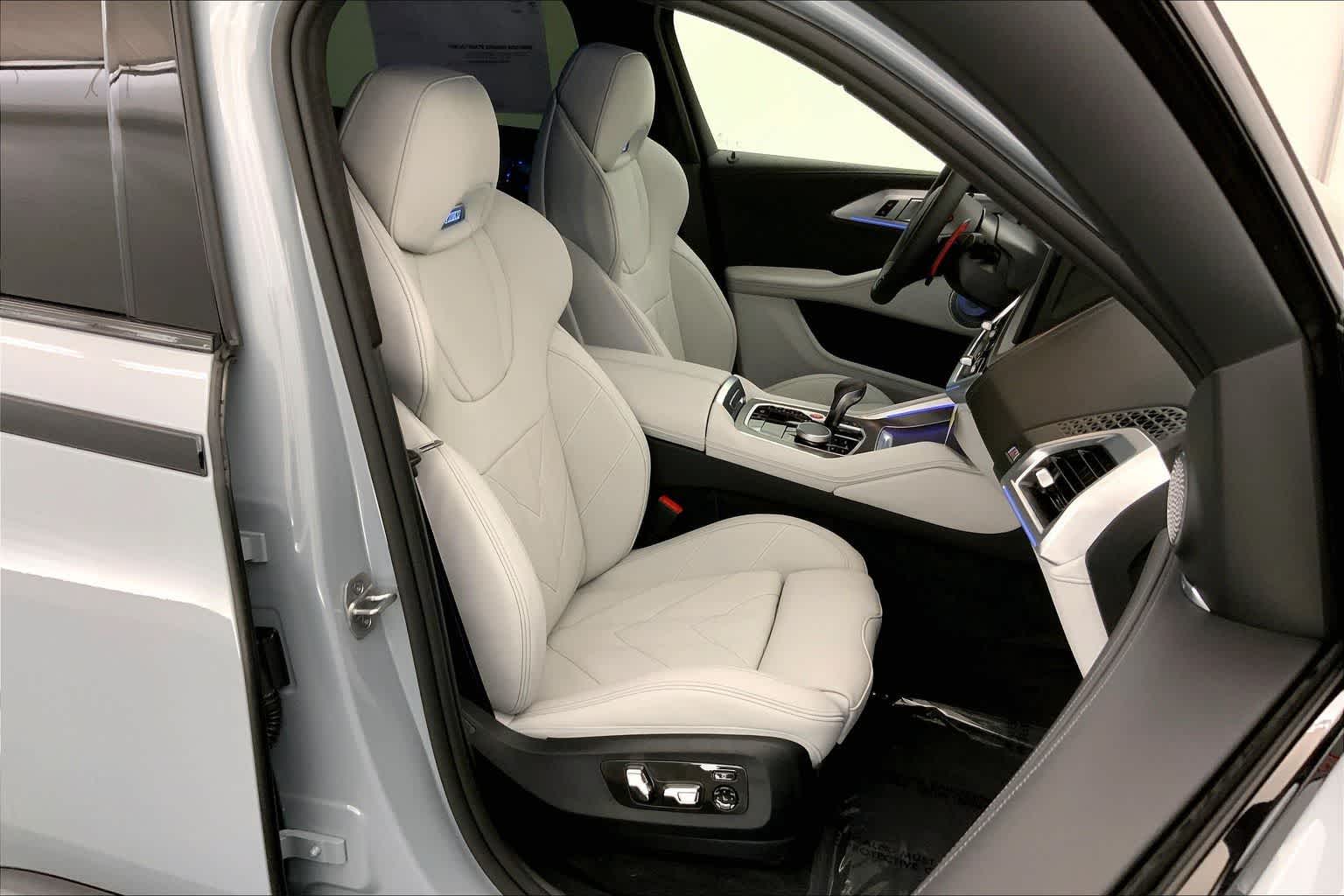 Thumbnail: 2026 BMW XM - 14