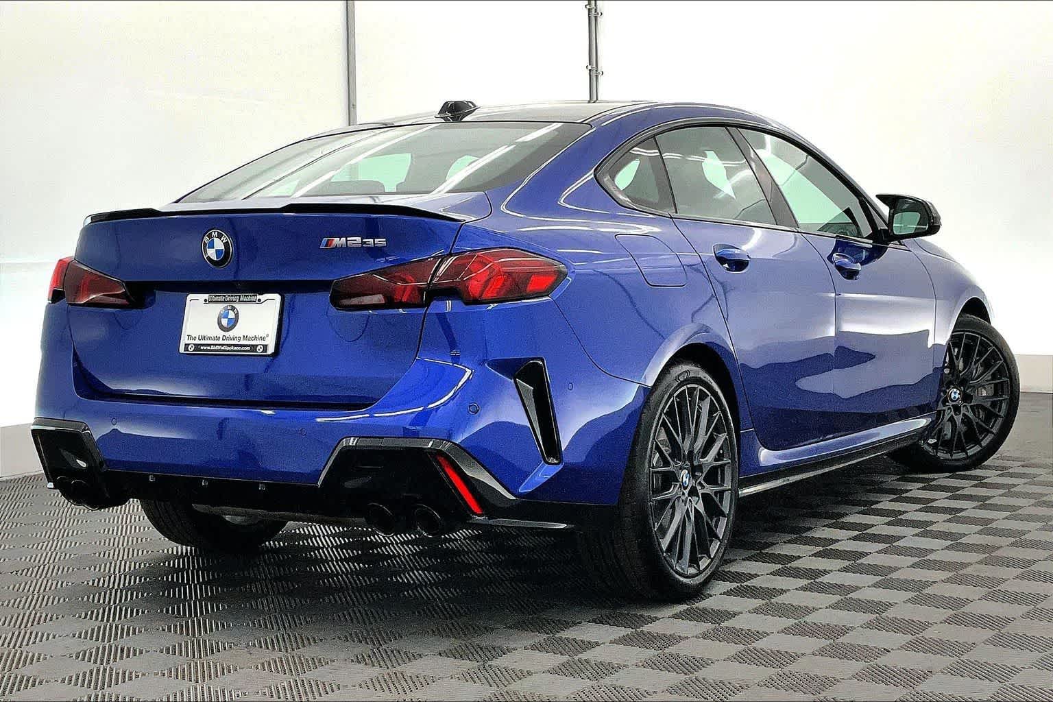 Thumbnail: 2025 BMW 2 Series - 22