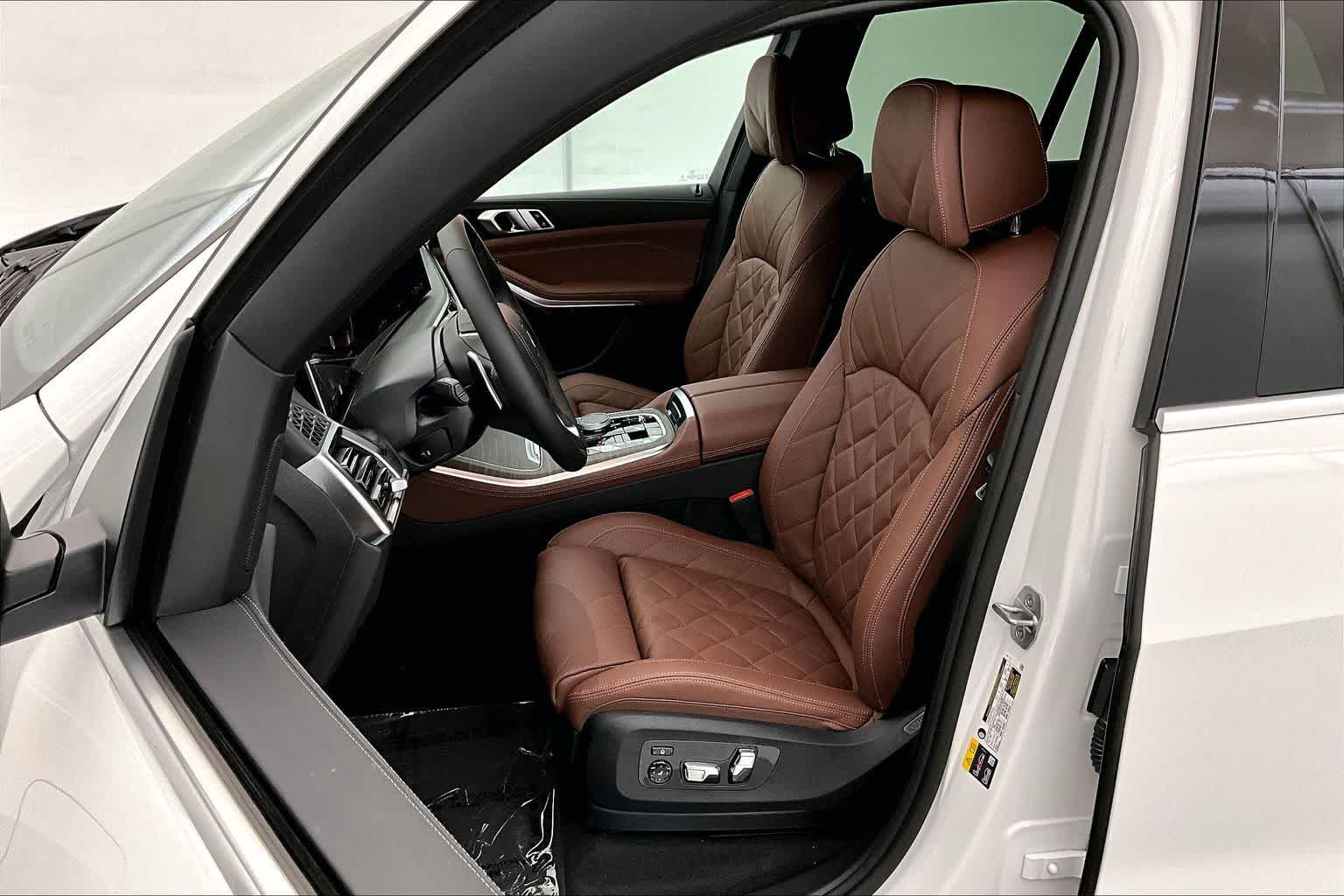 Thumbnail: 2026 BMW X5 - 11