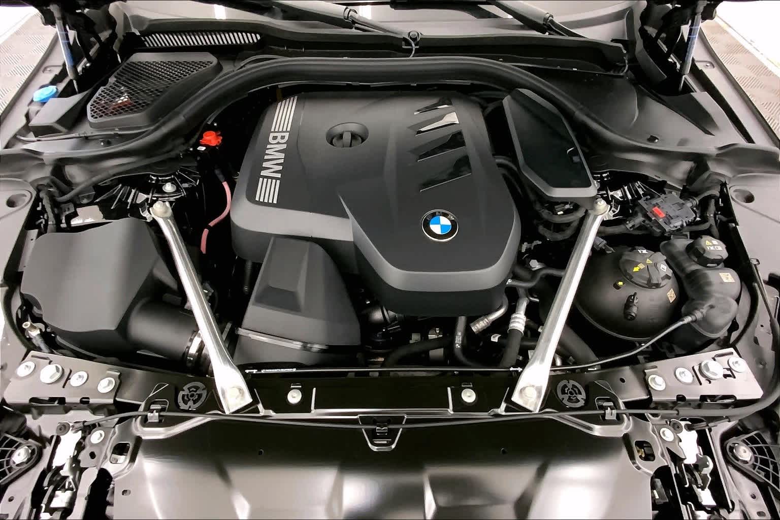 Thumbnail: 2024 BMW 5 Series - 9